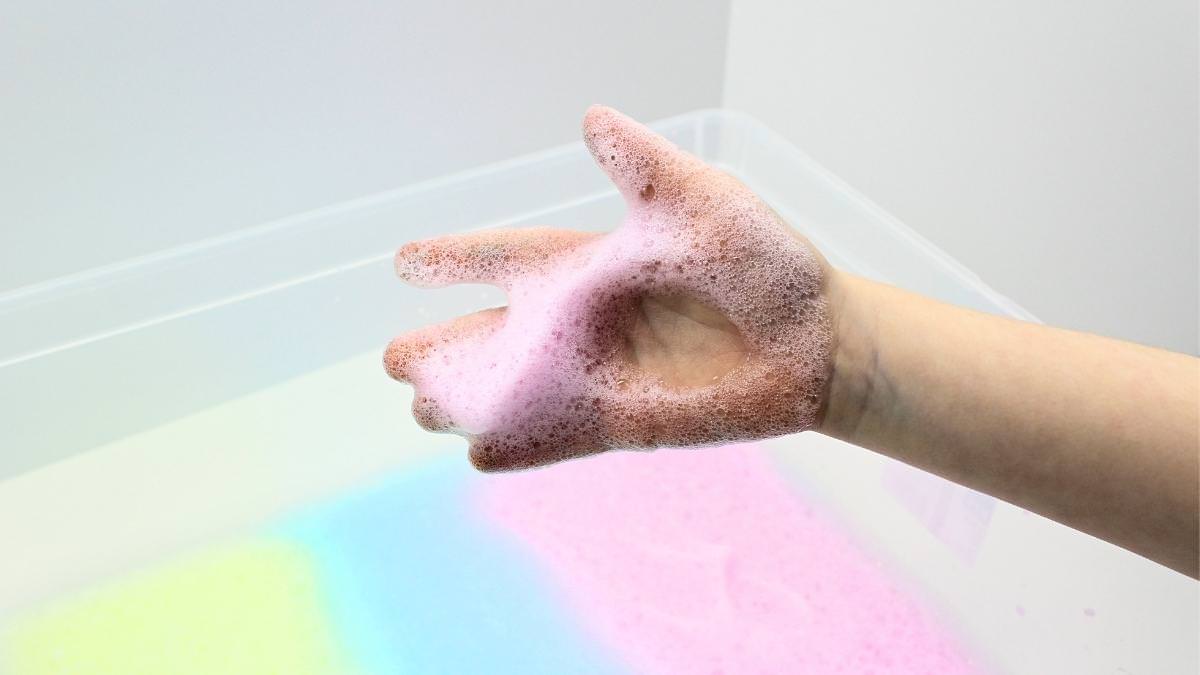 5-Minute Soap Foam Sensory Play - The Craft-at-Home Family