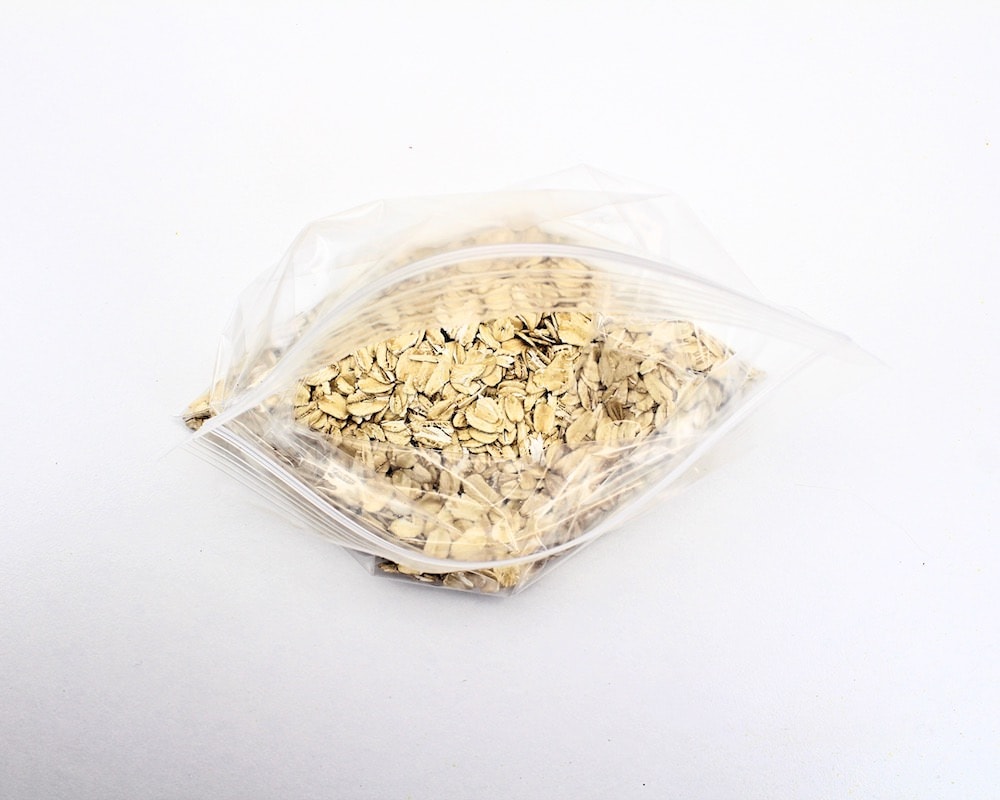 Small Ziploc bag filled with oats.